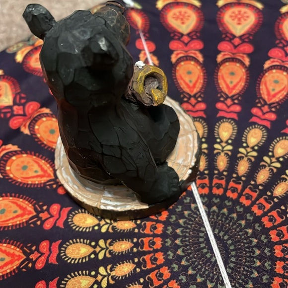 BLACK BEARS WITH BEE HIVES - Picture 10 of 11